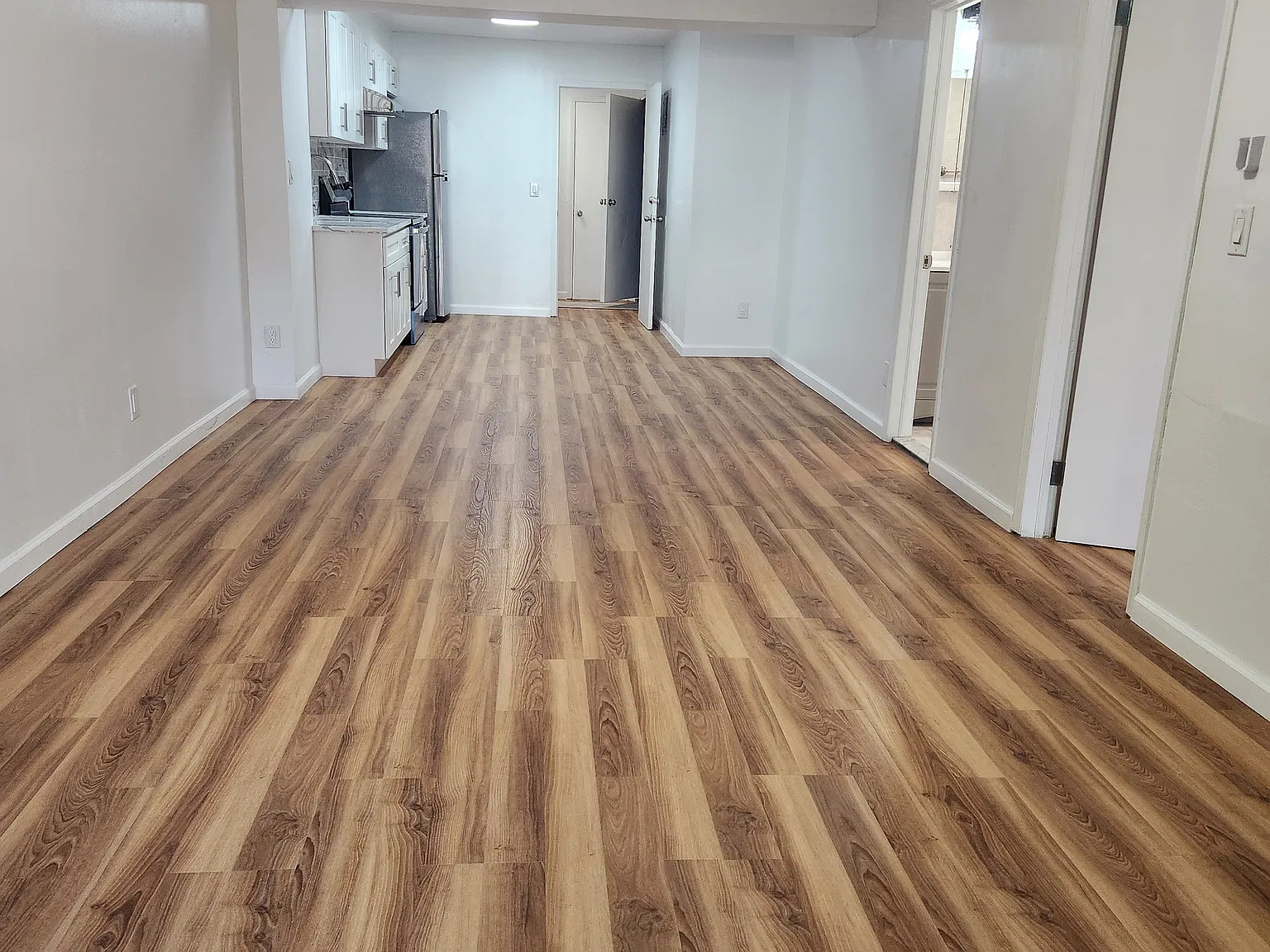 1 bed, 800 sqft, $2,200 — Photo 3