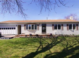 532 Wildbriar Rd, Rochester, NY 14623