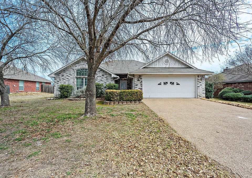 1st image of 414 Alamo Dr
