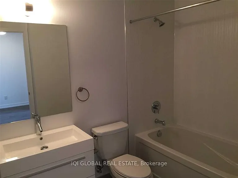 297 College St #1519 — Photo 6
