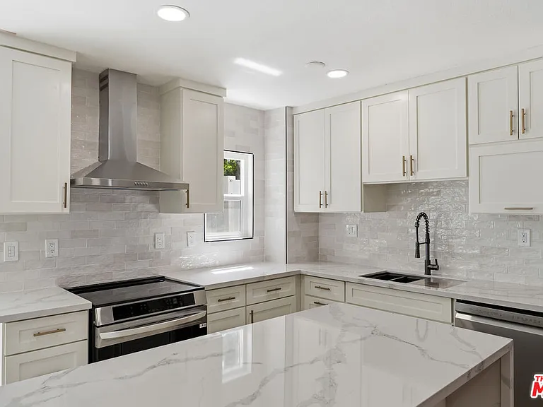 929 N Stanley Ave #1 — Photo 12
