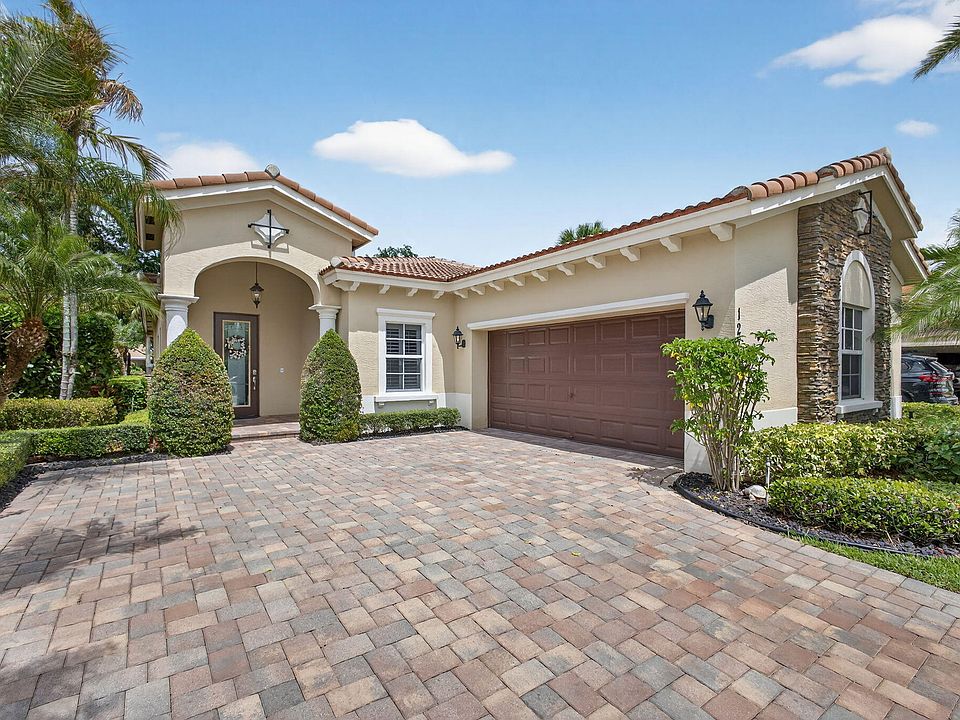 1st image of 127 Rudder Cay Way