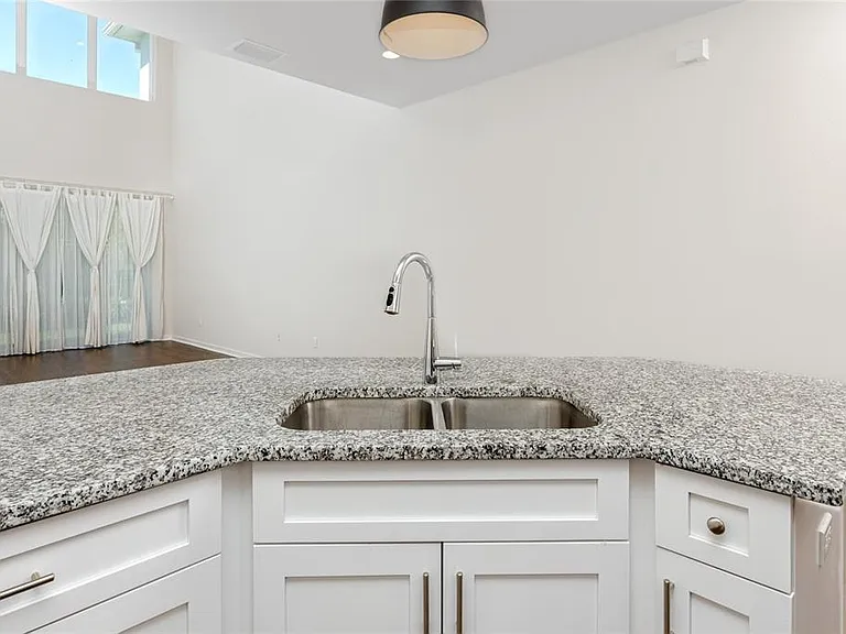 1510 Figleaf Ln — Photo 10