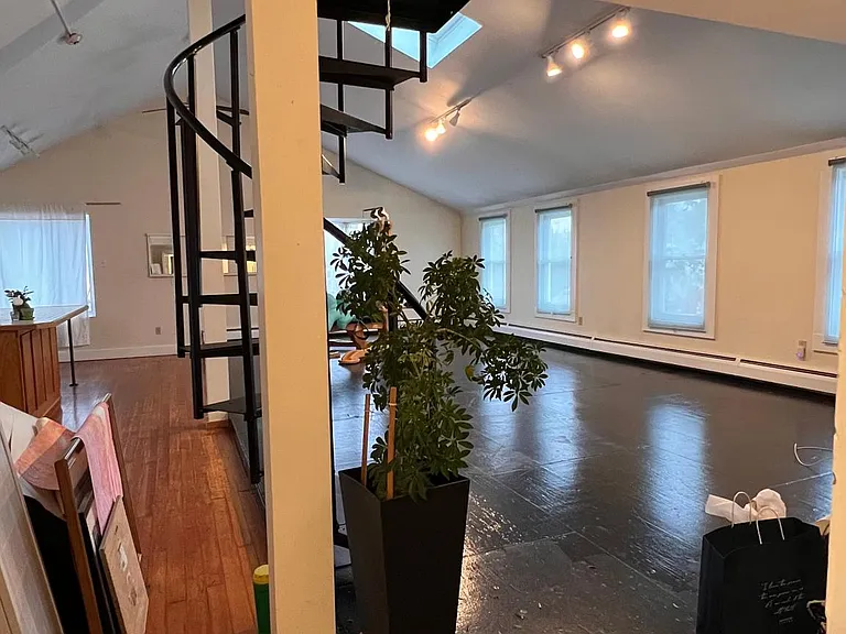 146 Broadway St #1 — Photo 5
