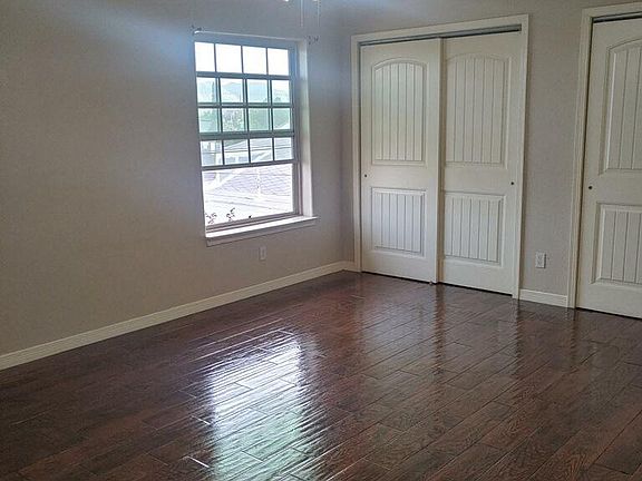 5th image of 3204 Montana Ave #7