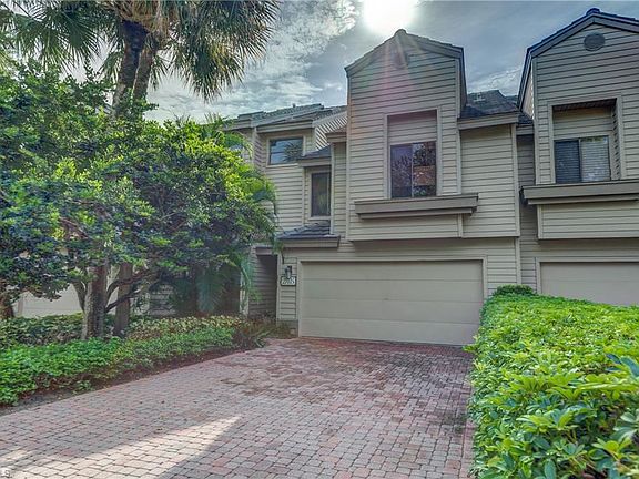 2nd image of 27115 Oakwood Lake Dr