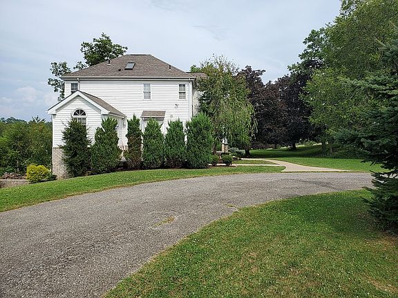 Side from Governor Driveway