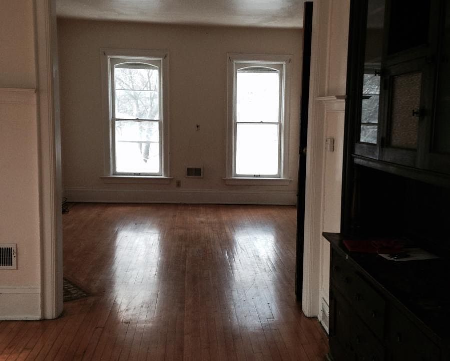 2nd image of 1216 N 21st St