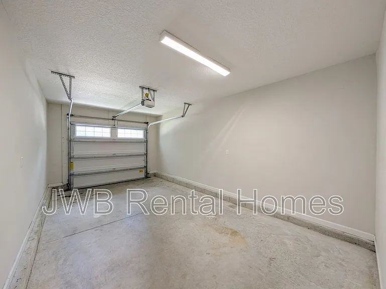 8752 India Ave — Photo 12