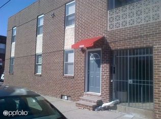 2555 S American St, Philadelphia, PA 19148