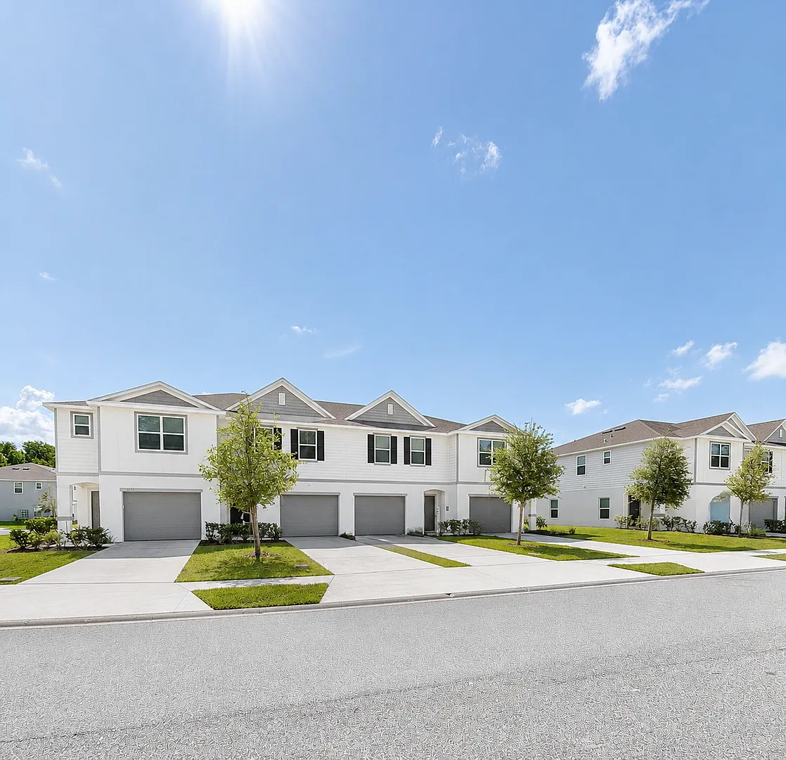 Beautiful 3-bedroom, 2.5-bath townhome Near Downtown - Military bases - Highway - Airport — Photo 2