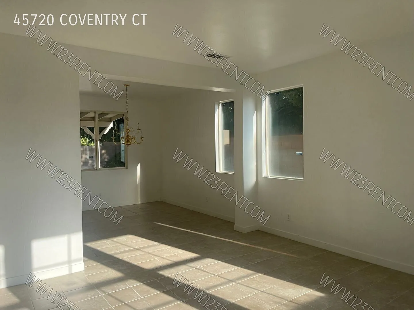 5bd/3bth 2 Story Single Family Home West Lancaster — Photo 4