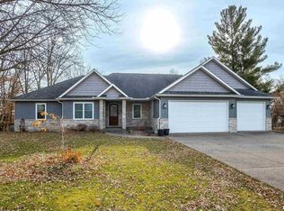 2725 W 47th St, Davenport, IA 52806