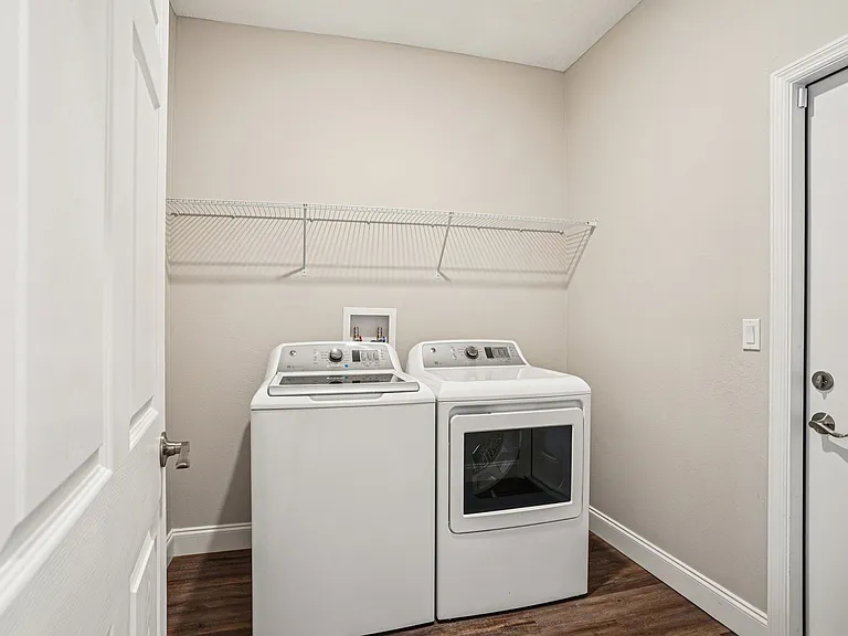 Eleven Oaks — Photo 90
