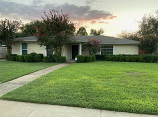1911 N Waterview Dr, Richardson, TX 75080