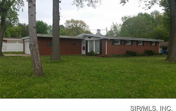 2nd image of 610 Wood River Ave
