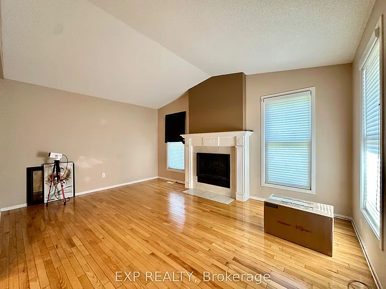 35 Barra Ave — Photo 2