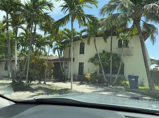 2390 NE 199th Street, Aventura, FL 33180