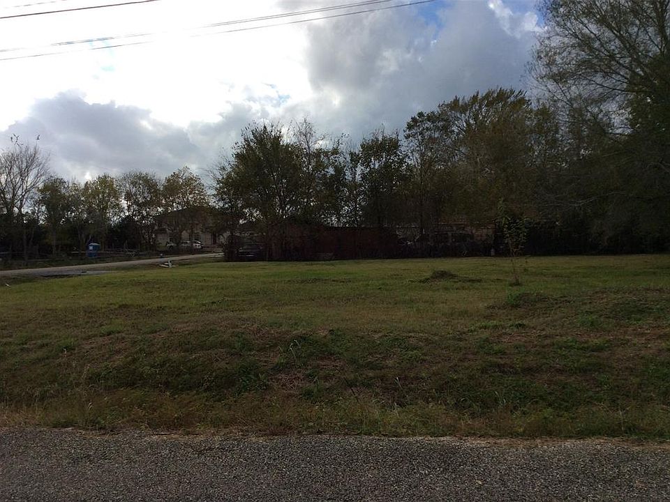 2nd image of 1048 Conklin St
