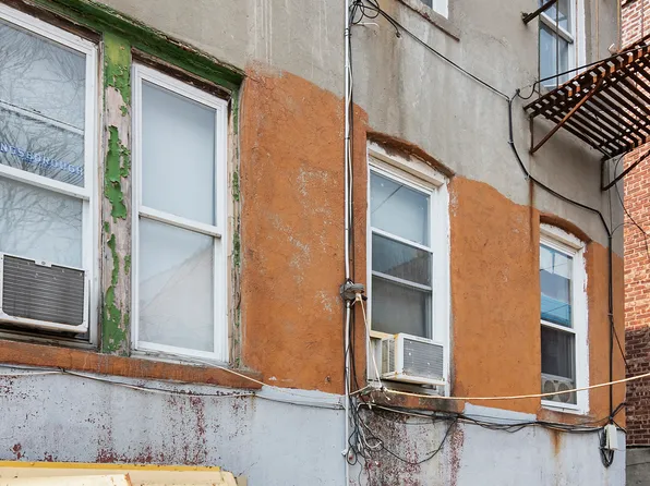 577 East 94th Street image 9 of 10