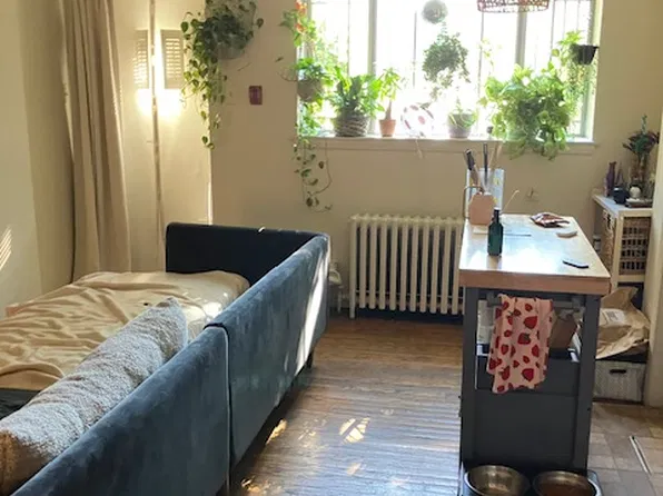 1926 Pine St APT 1R, Philadelphia, PA 19103