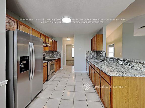 4th image of 696 Blueberry Dr