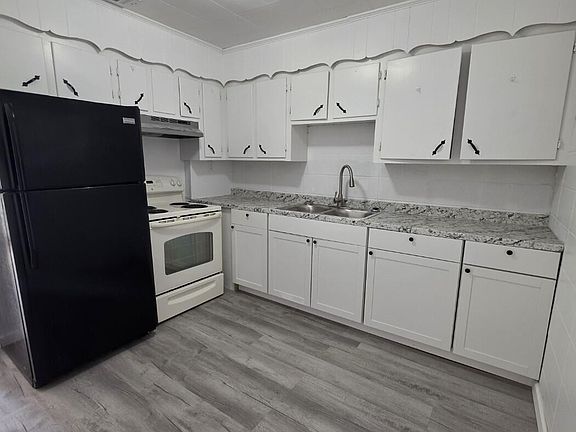 5th image of 632 Capital Ave #3