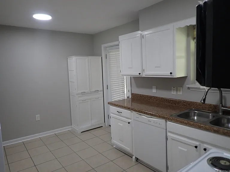 17345 Ashton Ave — Photo 7