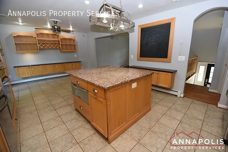 127 Riverview Ave — Photo 3