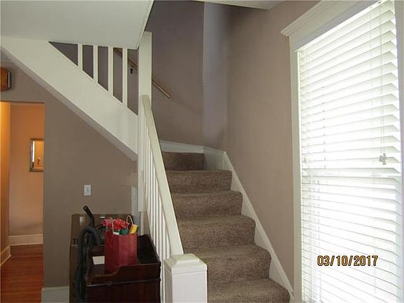 5th image of 205 W Franklin St