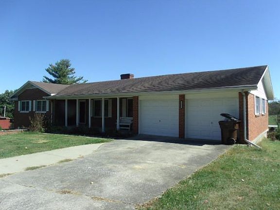 2nd image of 115 Hilltop Mdws