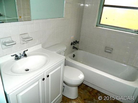 5th image of 4618 SE 1st Ave