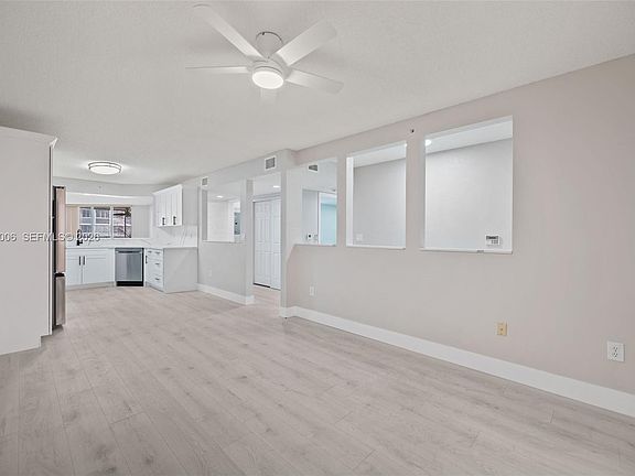4th image of 7641 Granville Dr #209