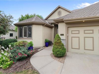 10012 Millstone Dr, Lenexa, KS, 66220