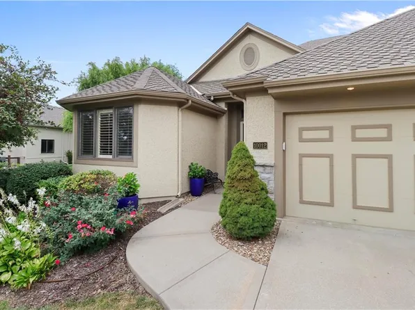 10012 Millstone Dr, Lenexa, KS 66220