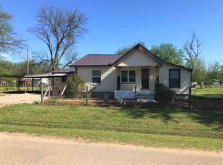 716 E College Ave, Blackwell, OK 74631