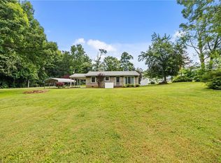 5997 Southrock St, Seagrove, NC 27341