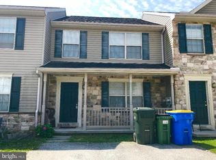 7 Sara Ln, Hanover, PA 17331