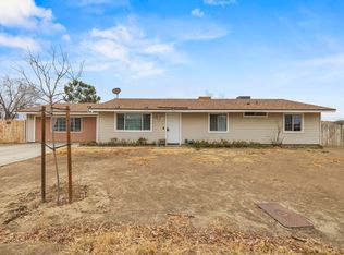 17104 Queensglen Ave, Lake Los Angeles, CA 93591