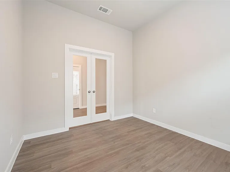 8635 Jetty Glen Dr — Photo 12