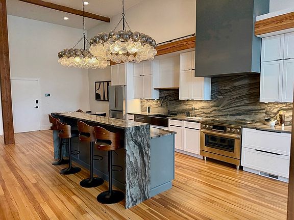 3rd image of 1001 Shirley St #2