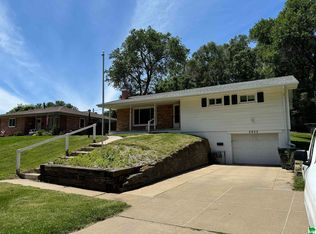 2805 S Mulberry St, Sioux City, IA 51106