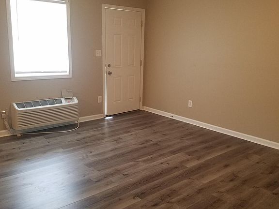 5th image of 503 Edwards Ave