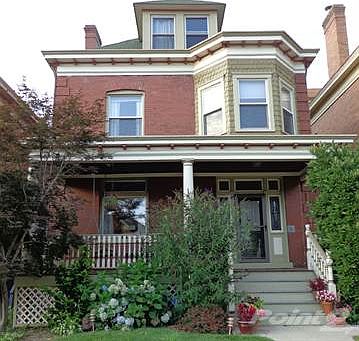 Welcome to 556 Dawson Avenue in Bellevue!