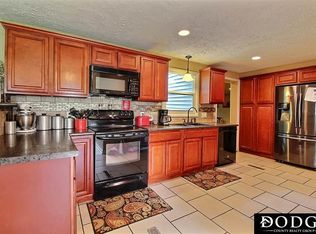 630 E 9th St, North Bend, NE 68649