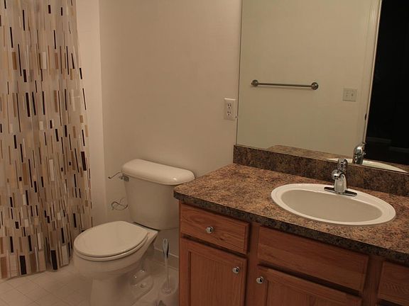 3rd image of 206 Amys Walk