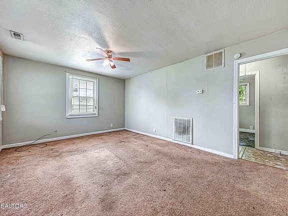 4th image of 1605 Lombard Pl