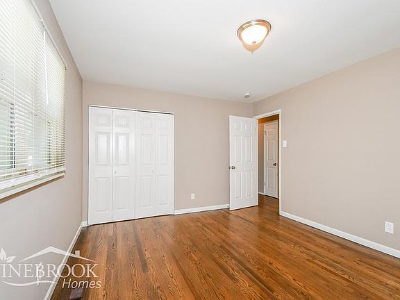 4th image of 11440 Fox Hall Ln