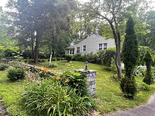 75 George St Photo 1