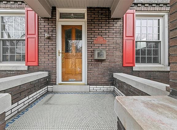 3rd image of 5518 Devonshire Ave